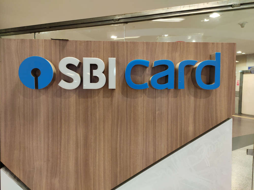 SBI के कार्ड से करते हैं पेमेंट तो ध्यान दें. Credit Card वालों को 199 रुपये देने होंगे हर बार इस पेमेंट पर.