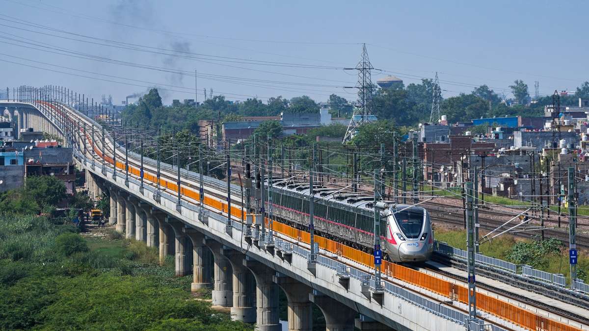 Delhi-Metro Rail Corridor, Rail Corridor