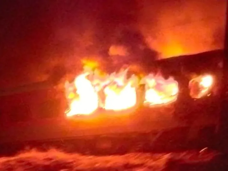 Holi Special train Fire, LTT Train Fire News