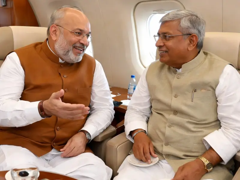 Amit Shah और Lalan Singh एक ही फ्लाइट से दिल्ली रवाना, बिहार के अगले CM पर ‘हवा’ में हुआ मंथन