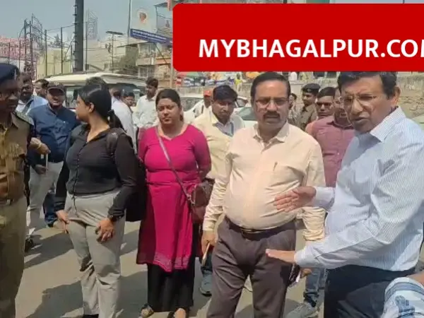 Bhagalpur Junction पर होली के बाद भीड़ संभालने की तैयारी, DRM ने खुद जांची विक्रमशिला एक्सप्रेस की सफाई