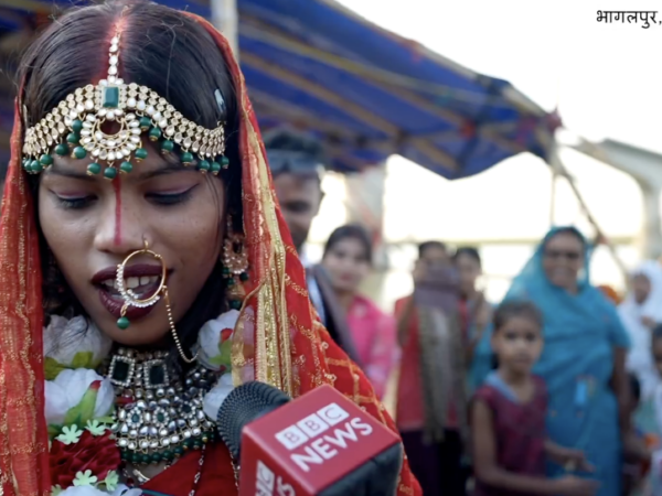 विक्रमशिला सेतु का टूटा हिस्सा: क्या अब नाव ही बन गई है भागलपुर की जीवनरेखा?